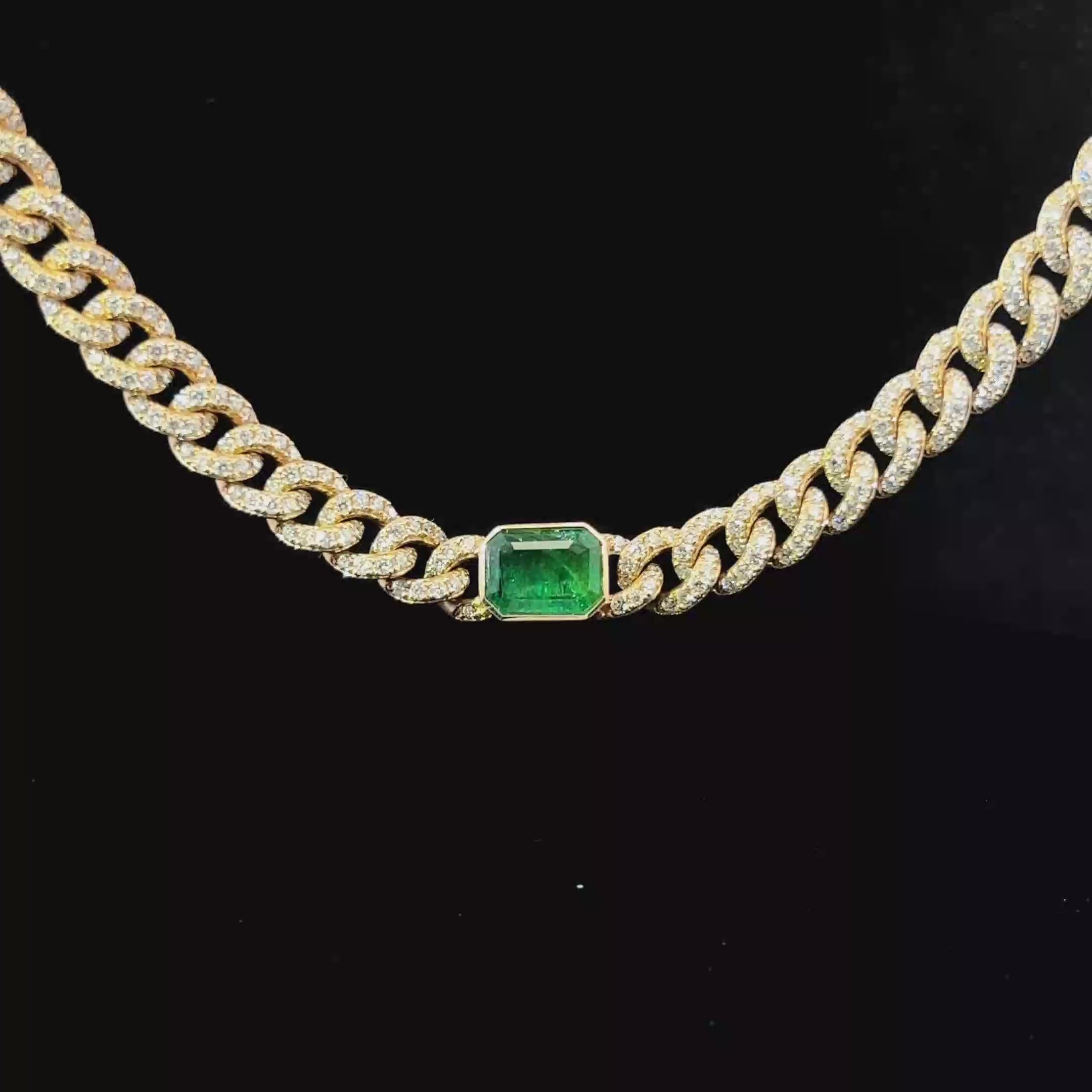COLLAR DE ORO CON ESMERALDA Y DIAMANTES