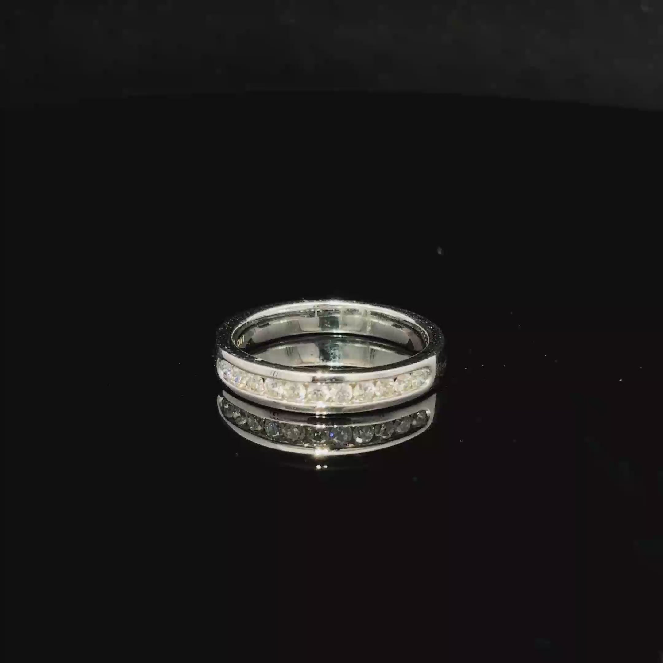 CHURUMBELA DE ORO CON DIAMANTES