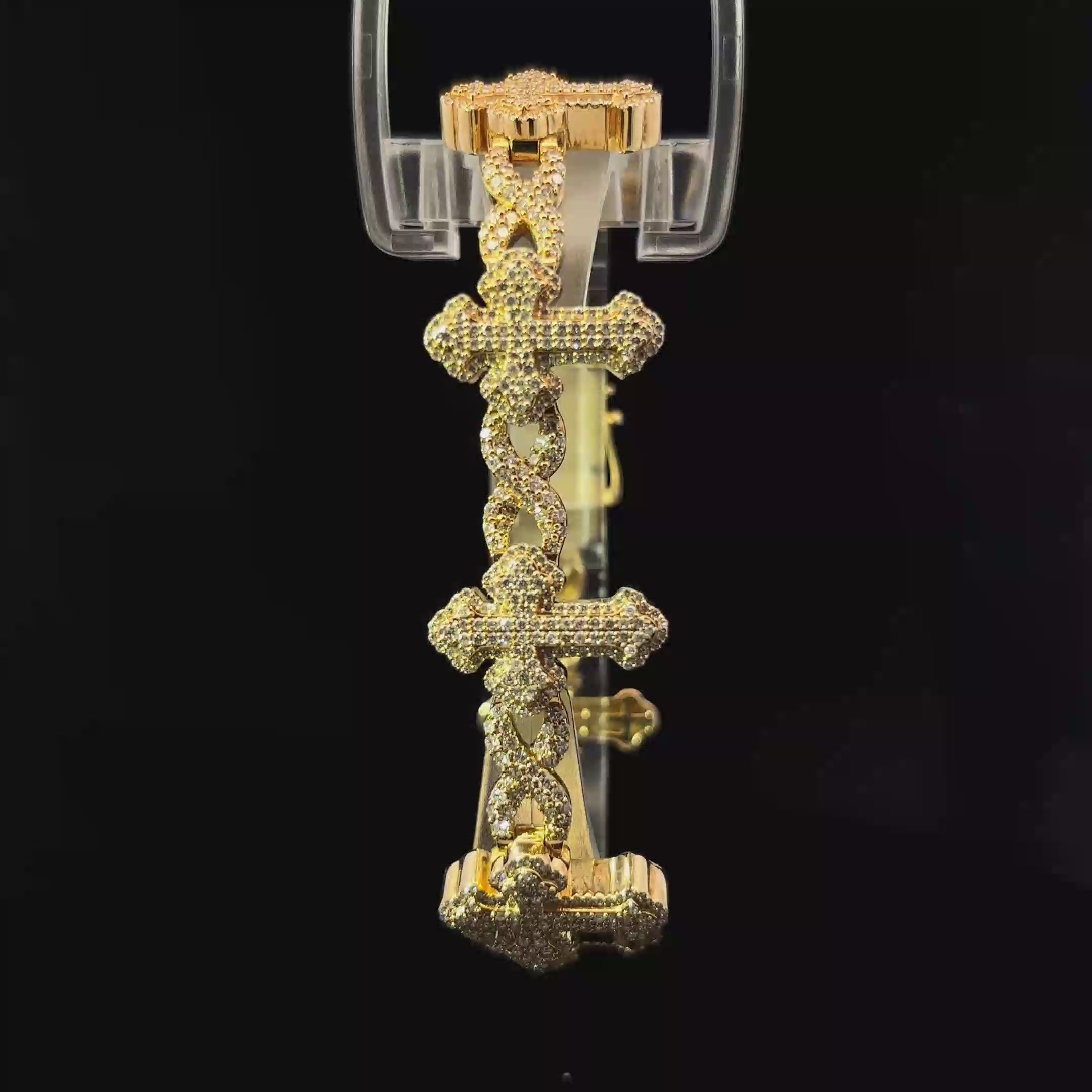 PULSERA DE DISEÑO EN ORO CON DIAMANTES