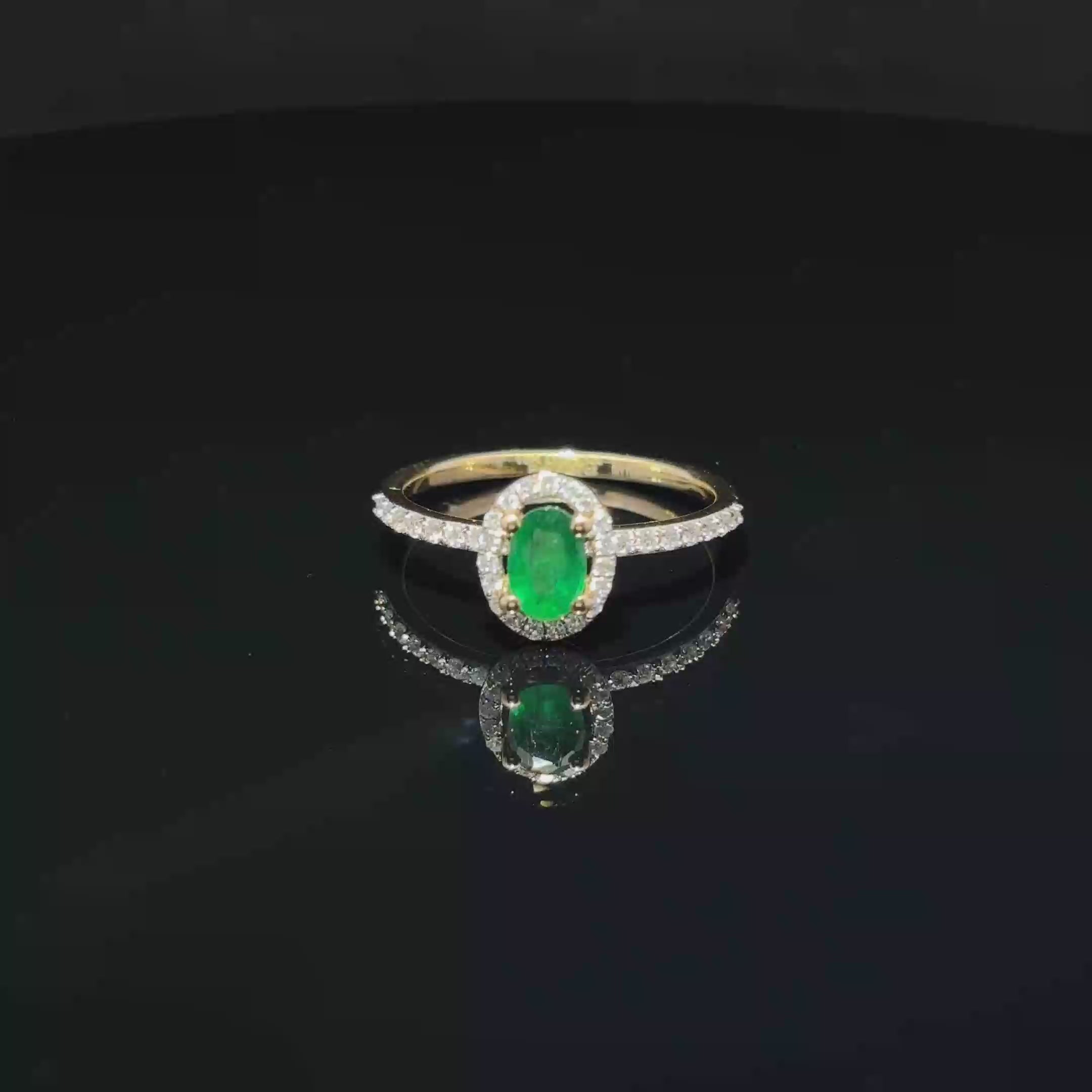 ANILLO DE ORO CON ESMERALDA Y DIAMANTES