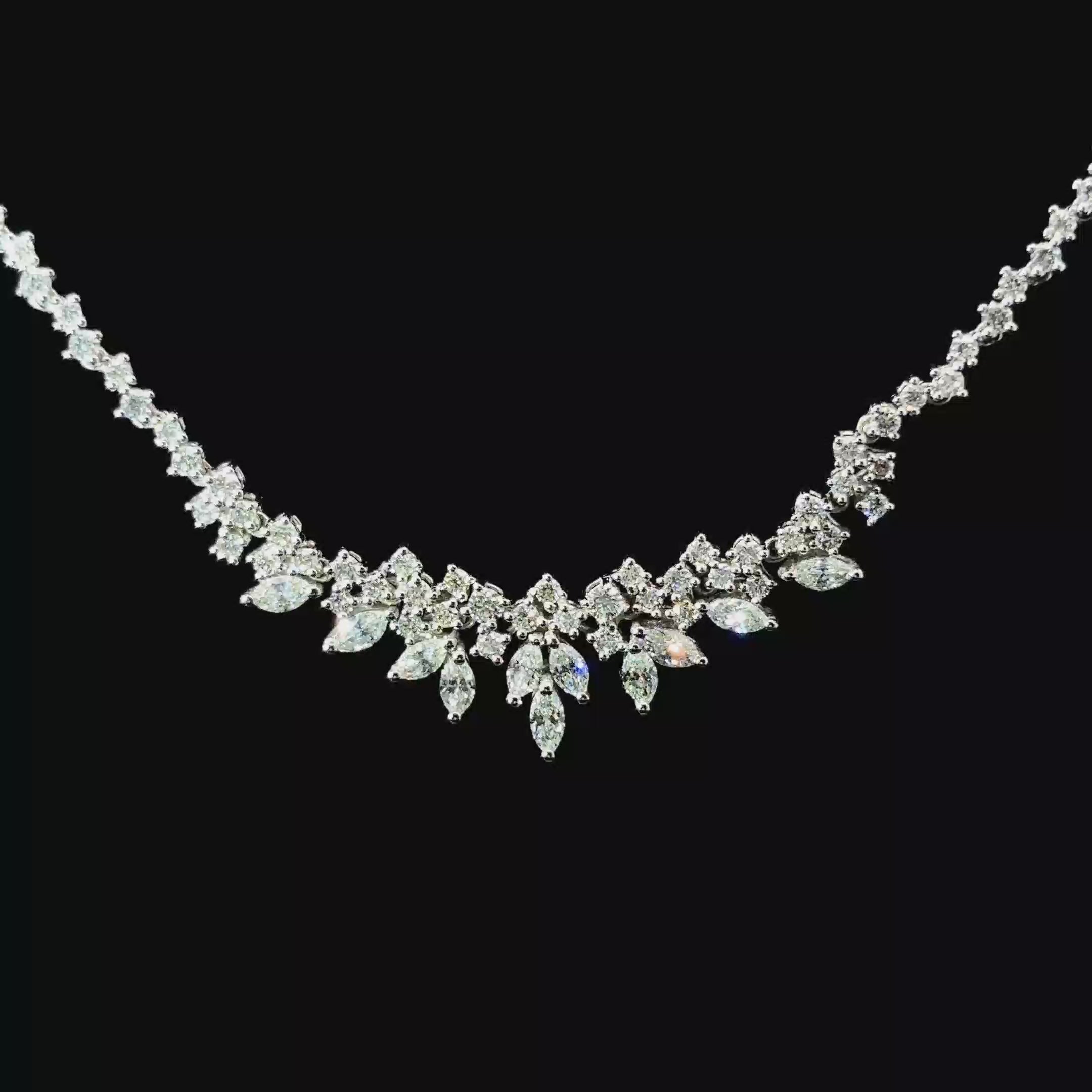 COLLAR DE ORO CON DIAMANTES