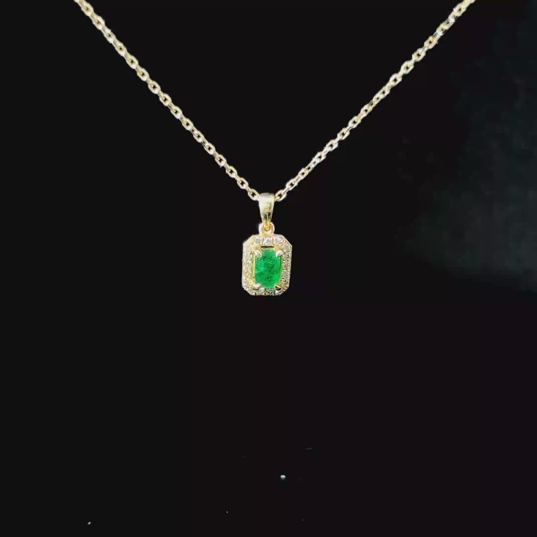 COLLAR DE ORO CON ESMERALDA Y DIAMANTES