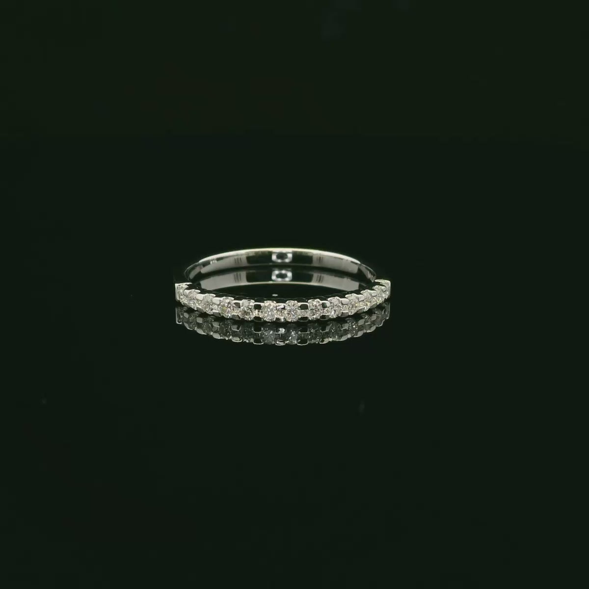 CHURUMBELA DE ORO CON DIAMANTES