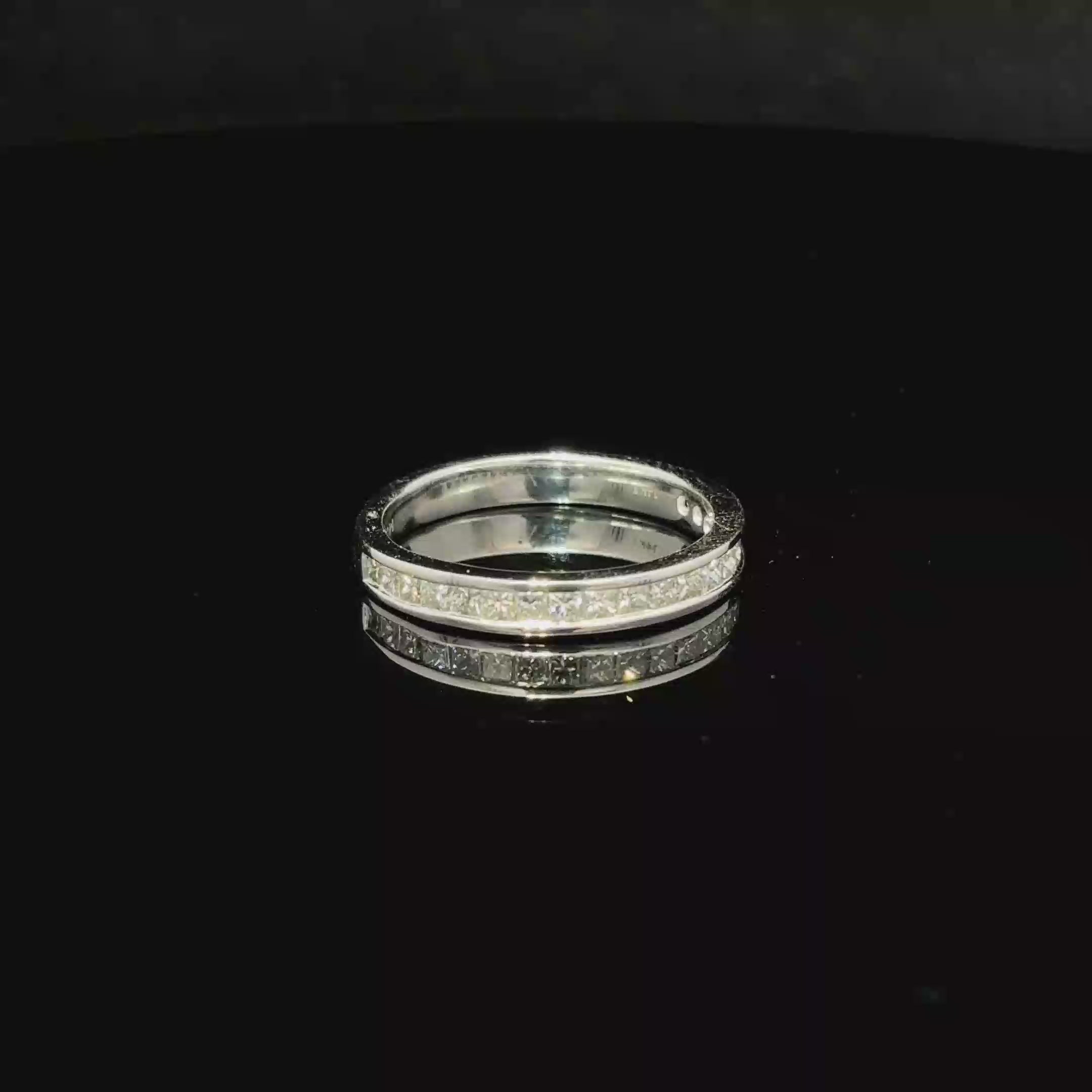 CHURUMBELA DE ORO CON DIAMANTES