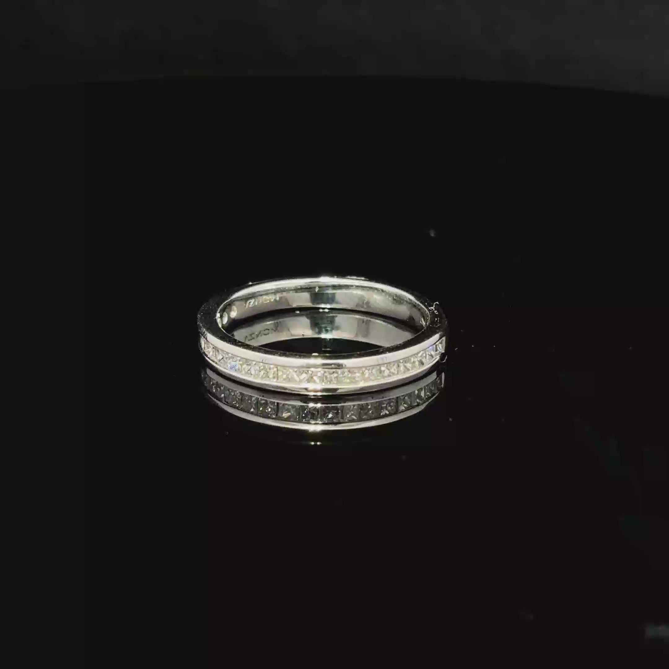 CHURUMBELA DE ORO CON DIAMANTES