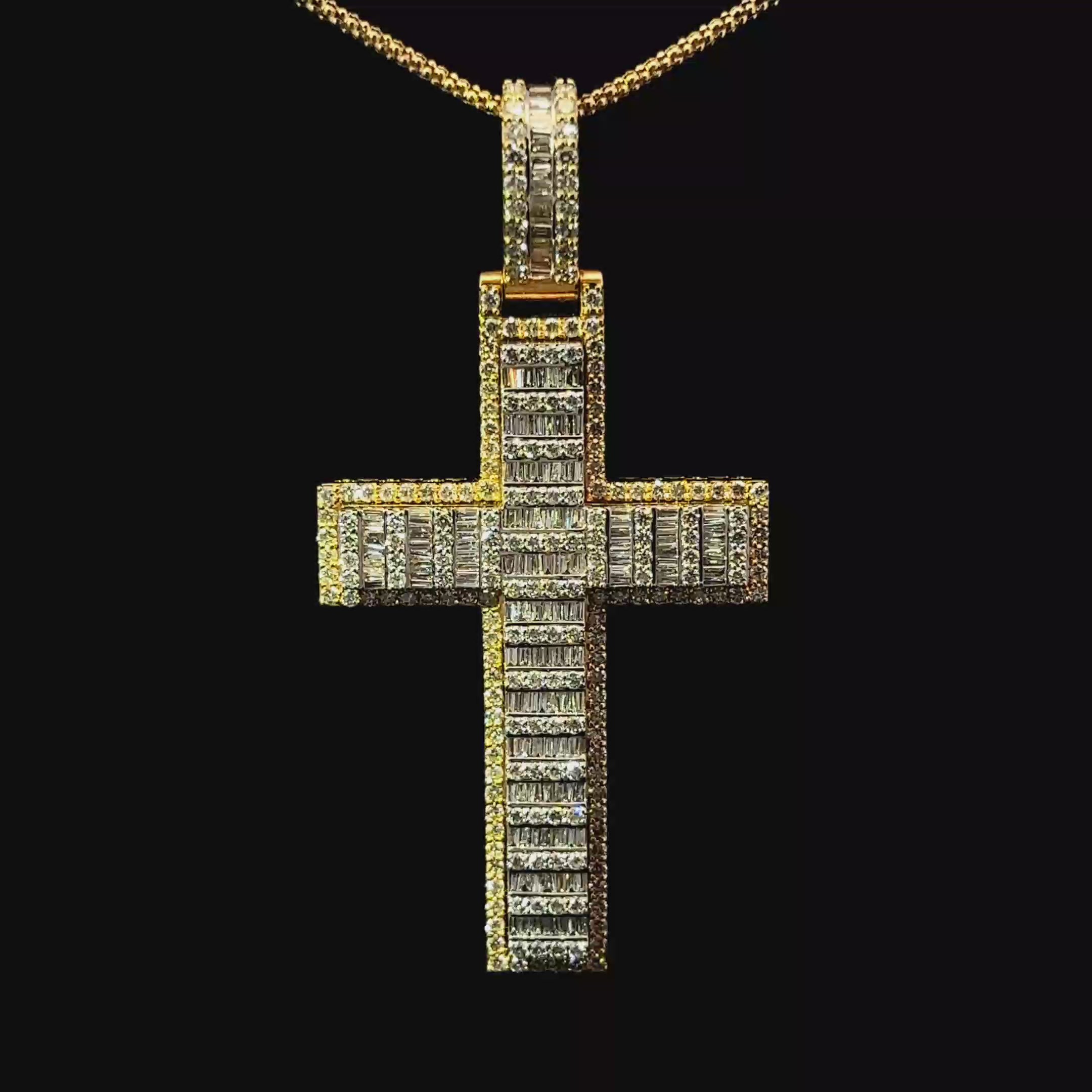 CRUZ DE ORO CON DIAMANTES