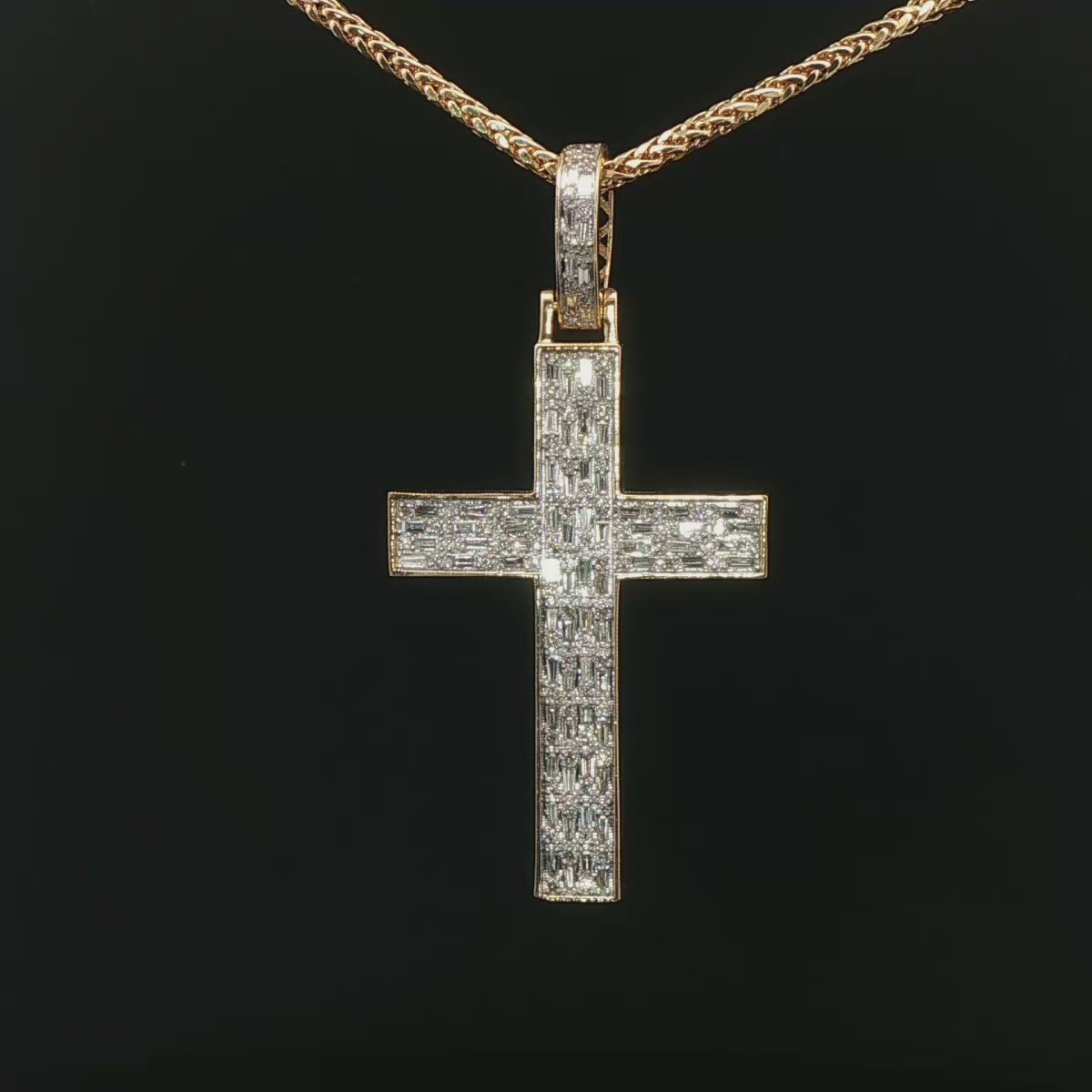 CRUZ DE ORO CON DIAMANTES