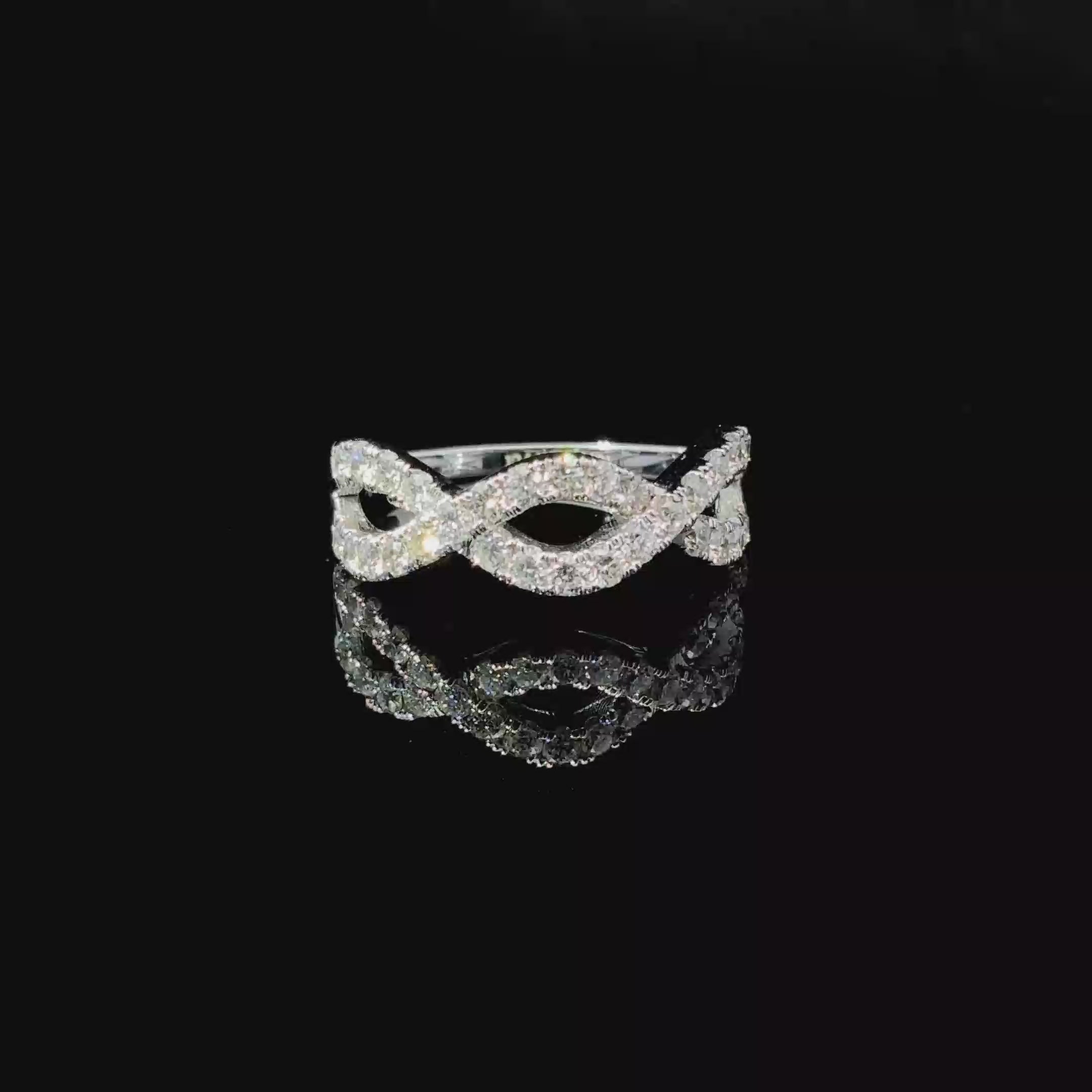 ANILLO DE ORO CON DIAMANTES