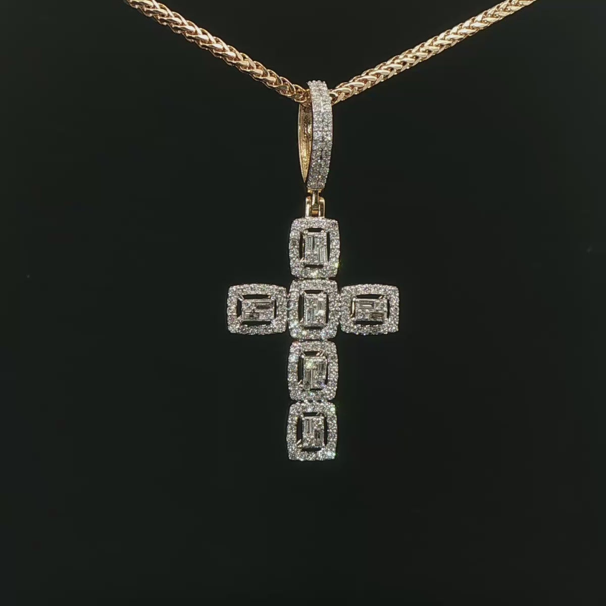 CRUZ DE ORO CON DIAMANTES