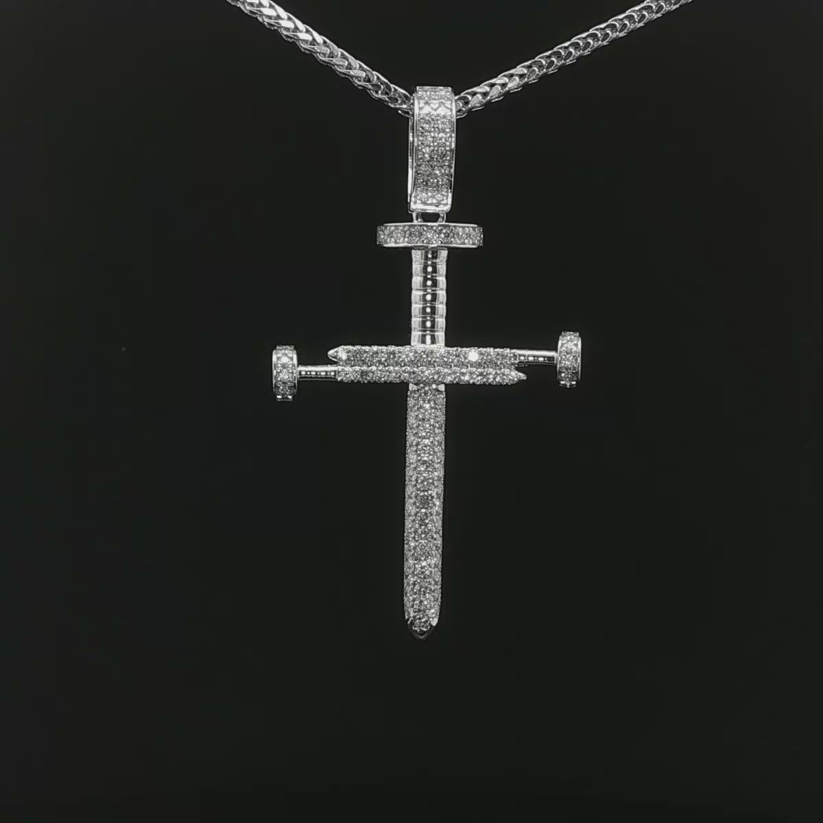CRUZ DE ORO BLANCO CON DIAMANTES