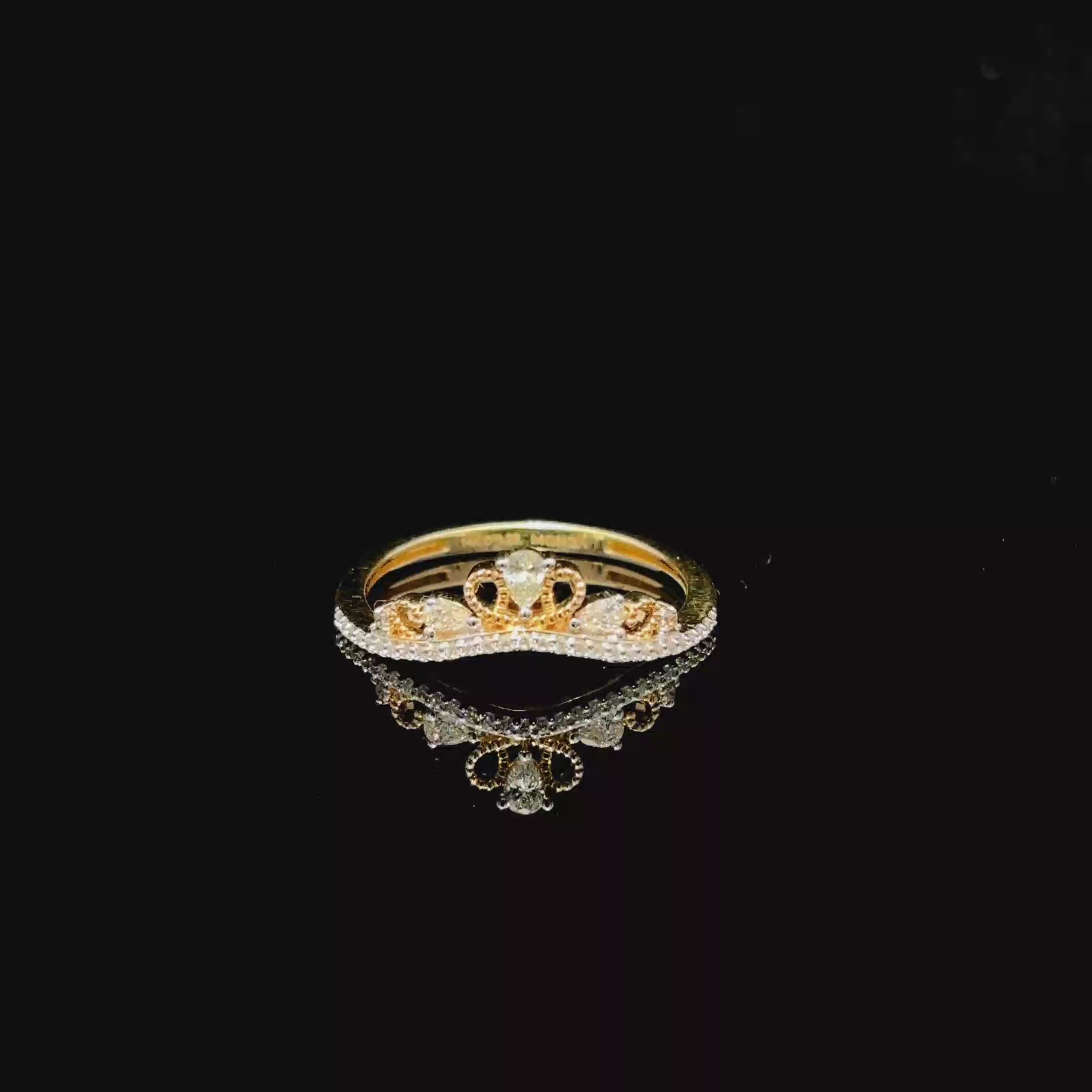 CHURUMBELA DE ORO CON DIAMANTES