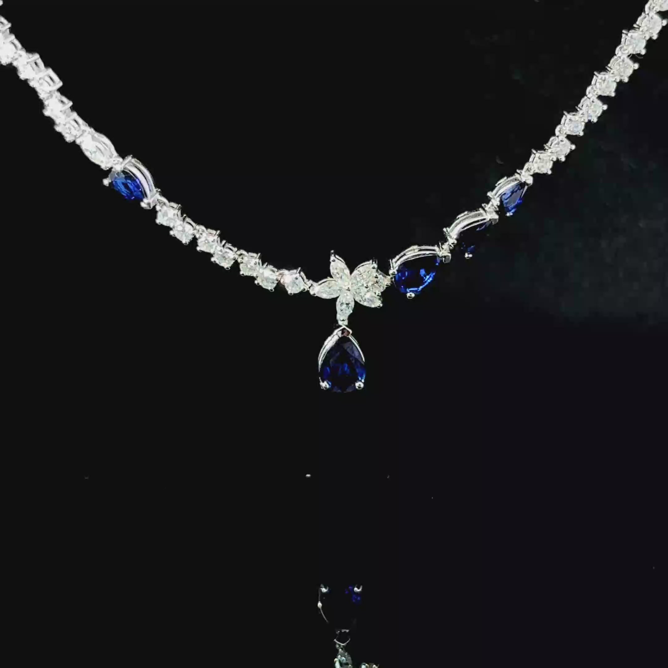 COLLAR DE ORO CON DIAMANTES Y ZAFIRO