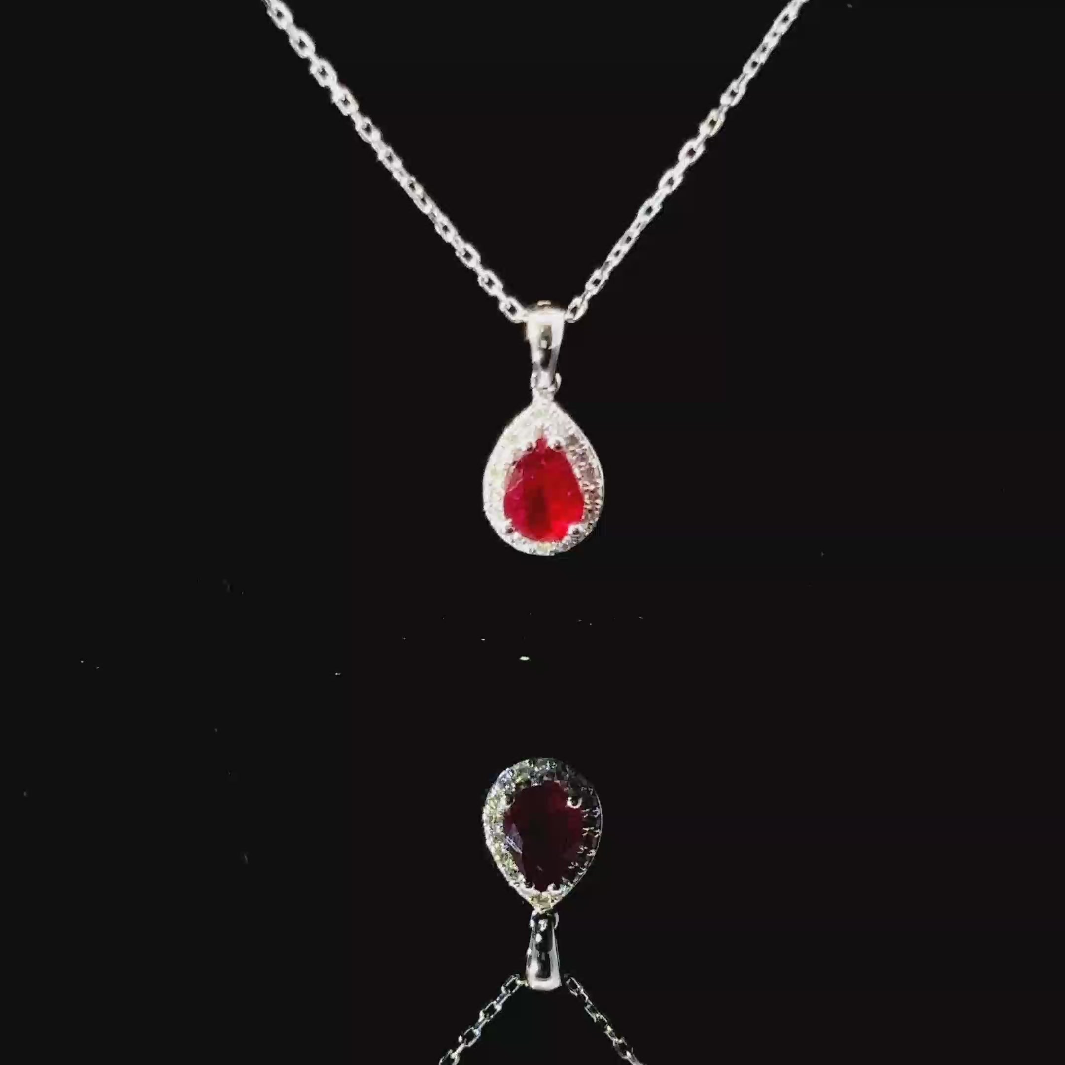 COLLAR DE ORO CON DIAMANTES Y RUBI